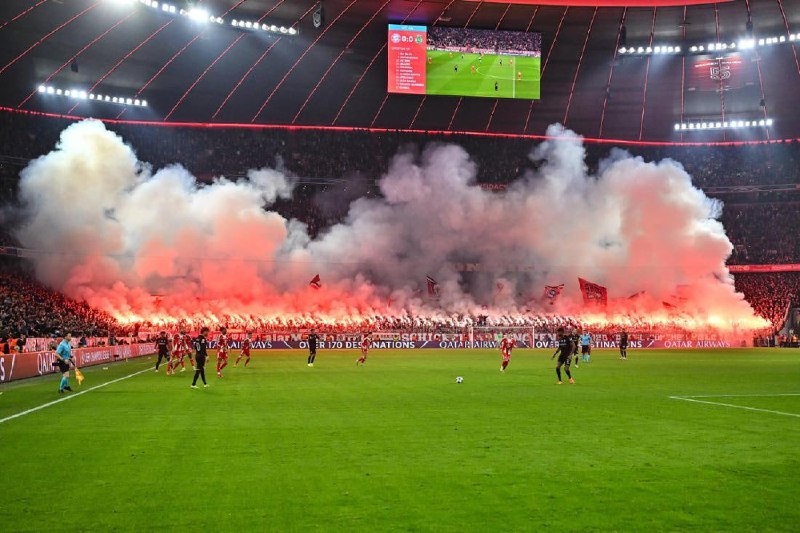 طبق گزارش بیلد، نمایش گستردهٔ مواد محترقه (پایرو) مقابل اسپورتینگ عامدانه و از پ... sr9p8w7fjzbobbzs 0kxzrfhd 2ort 1 hra f21lw52rphiafdrkxcmjsiq3u77ikwfljw9smxq5pmxml8byrxpwbx3pvw2602u.jpeg