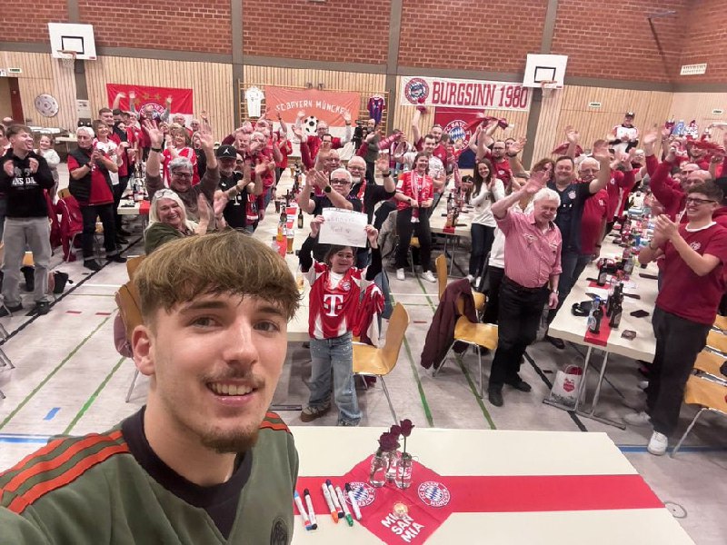 از لنارت کارل در بازدید امروز کانون هواداران پرسیده شد: آیا باشگاه رویایی دیگری ... bmpgfr90ww z8irdswhw6uwmj9hd8nbfxoyw7blnuhiomegr0e1auxhpgsckotanpcokkhu74 uzx4nucsxjhid1v9jd2dk6 0gg.jpeg