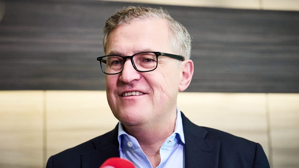 Jan-Christian Dreesen being interviewed