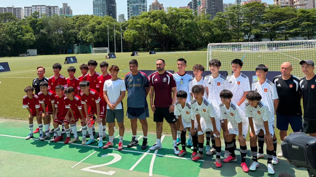 Giovane Elber at the adidas training session.