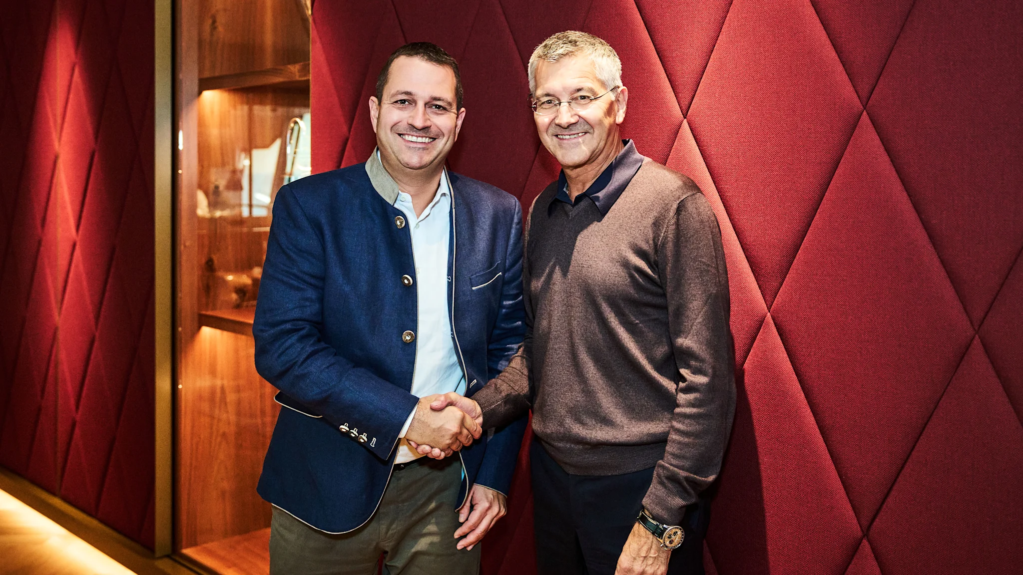 President Herbert Hainer (r.) with new advisory board member Dr Christian Groh.